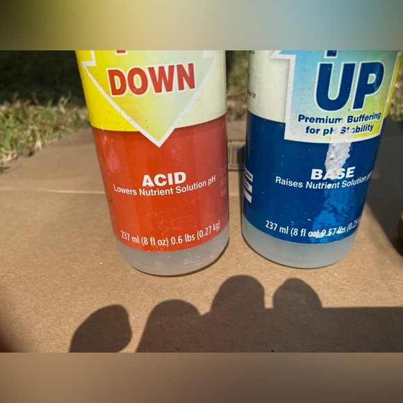 Used PH TEST KIT Without test strips & a bottle of superthrive plant nutrients - Picture 2 of 4